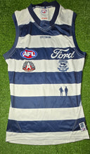 Load image into Gallery viewer, Brad Close Guernseys and shorts - consignment