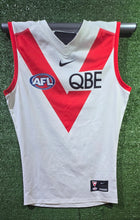 Load image into Gallery viewer, Will Hayward 2024 and 2025 Player items - Consignment