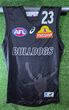Load image into Gallery viewer, Western Bulldogs Training Guernsey (2020) - Blue & Black (AFL)
