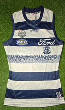 Load image into Gallery viewer, Brad Close Guernseys and shorts - consignment
