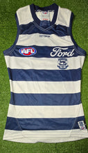 Load image into Gallery viewer, Brad Close Guernseys and shorts - consignment
