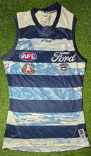 Load image into Gallery viewer, Brad Close Guernseys and shorts - consignment
