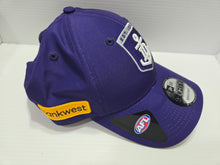 Load image into Gallery viewer, Fremantle 9Forty Running Material Cap
